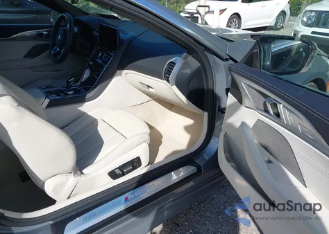 2025 BMW M850I xDrive z USA, uszkodzony, nr VIN WBAFY4C03SCU16855